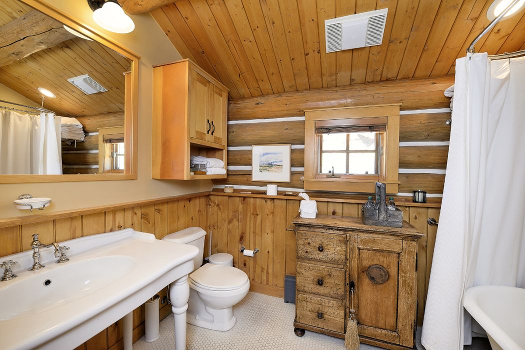 365 Calle Largo, San Jose, NM 87565 Sotheby's International Realty, Inc.