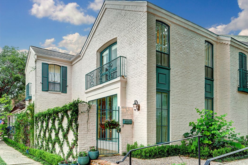 2111 Fulham Court Houston Tx 77063 Martha Turner Sotheby S 2111 Fulham Court