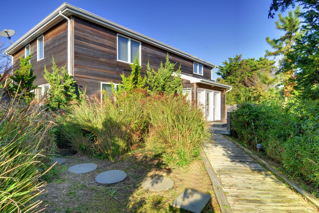 Amagansett Dunes Cool and Modern Amagansett, NY 11930 Sotheby's
