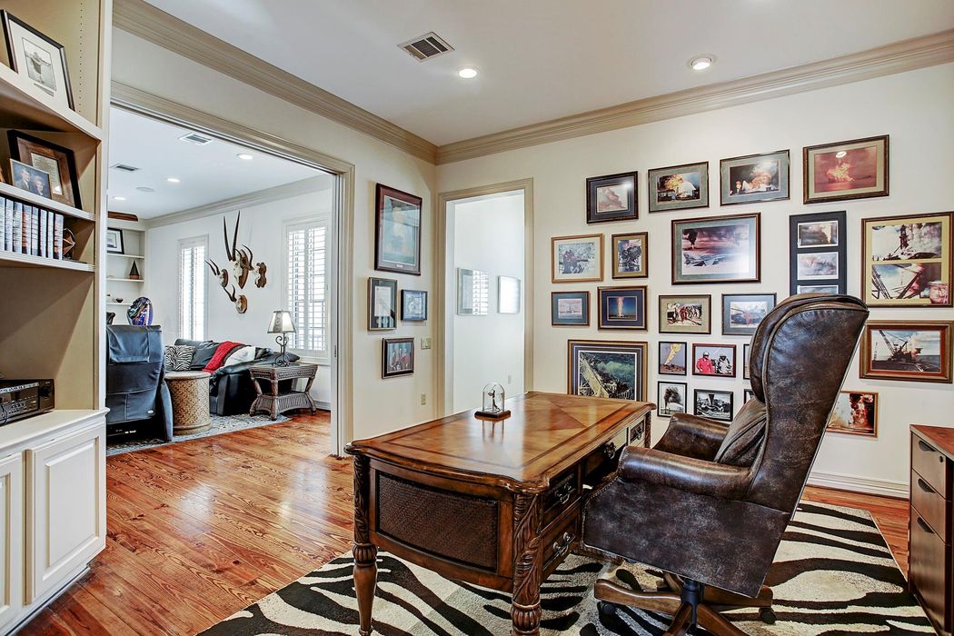 2412 Potomac Drive Houston Tx 77057 Sotheby S International