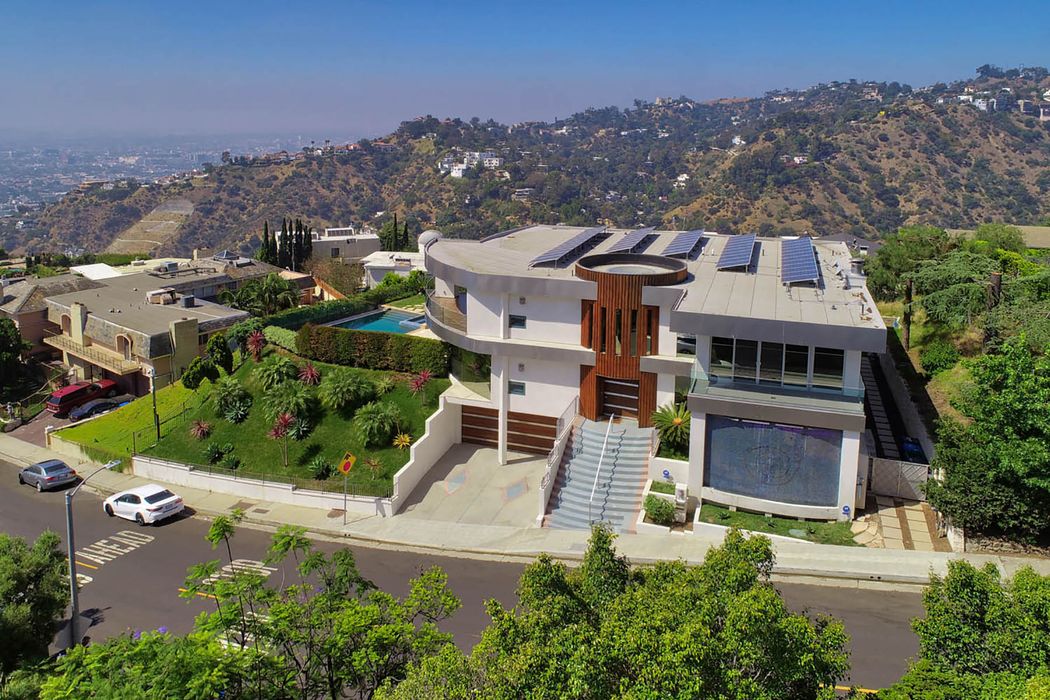 2235 Hercules Drive, Los Angeles, CA 90046 Sotheby's International