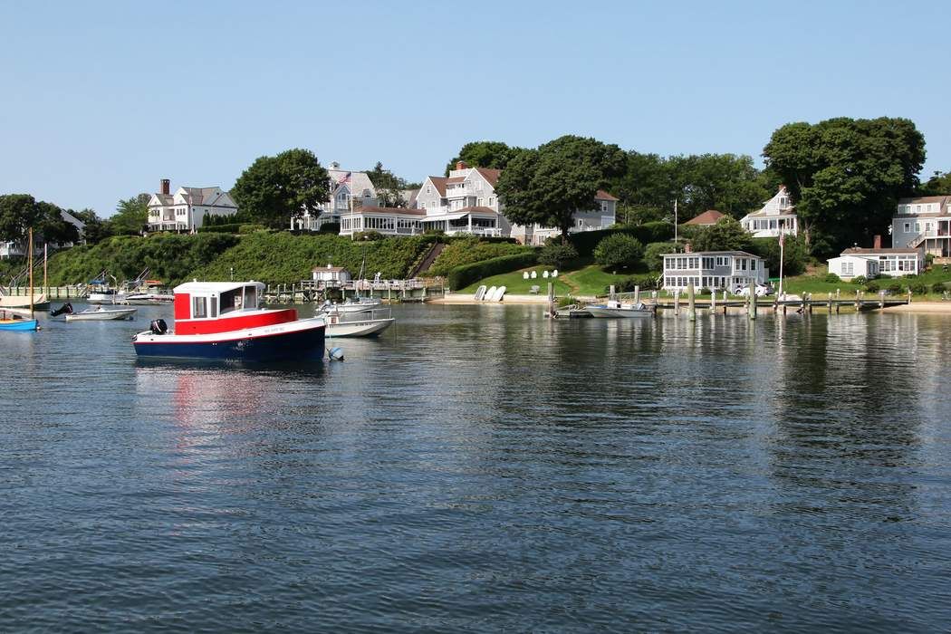 251 School Street, Cotuit, MA 02635 | Sotheby's International Realty, Inc.