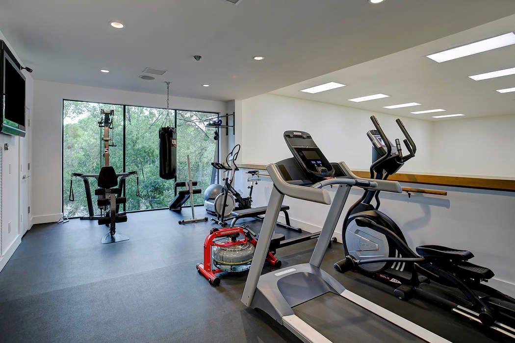 9 Farnham Park Drive, Houston, TX 77024 Martha Turner Sotheby's