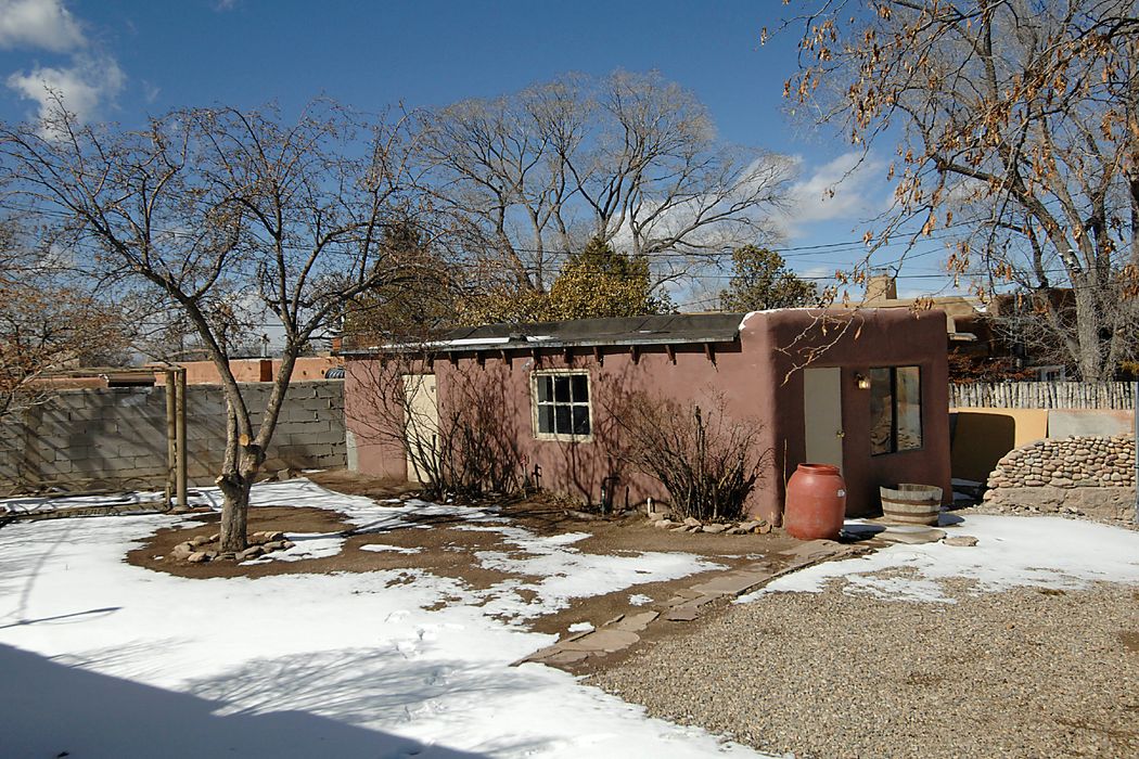 816 Old Santa Fe Trail, Santa Fe, NM 87501 Sotheby's International