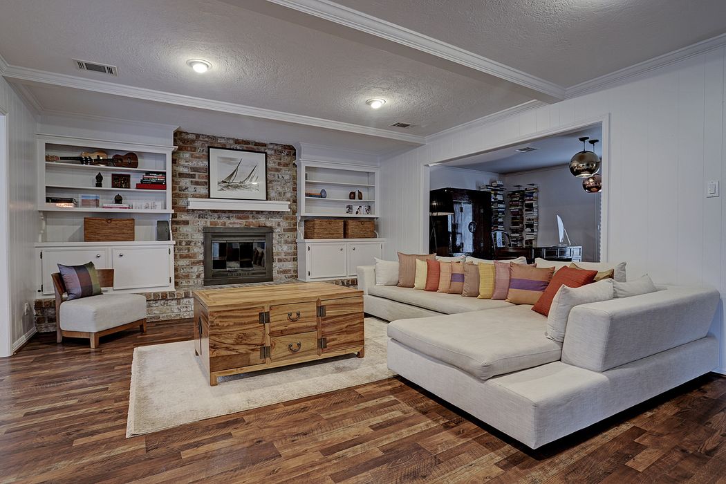 10814 Piping Rock Lane Houston Tx 77042 Sotheby S