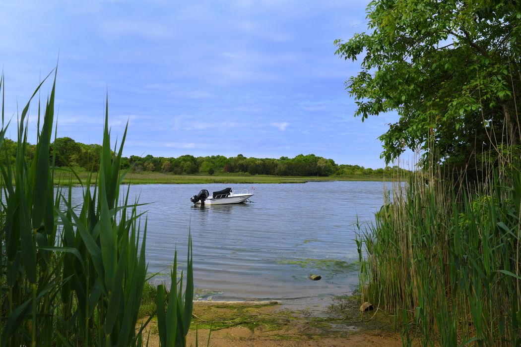 29 Old Stone Highway (Springs General Store), East Hampton, NY 11937