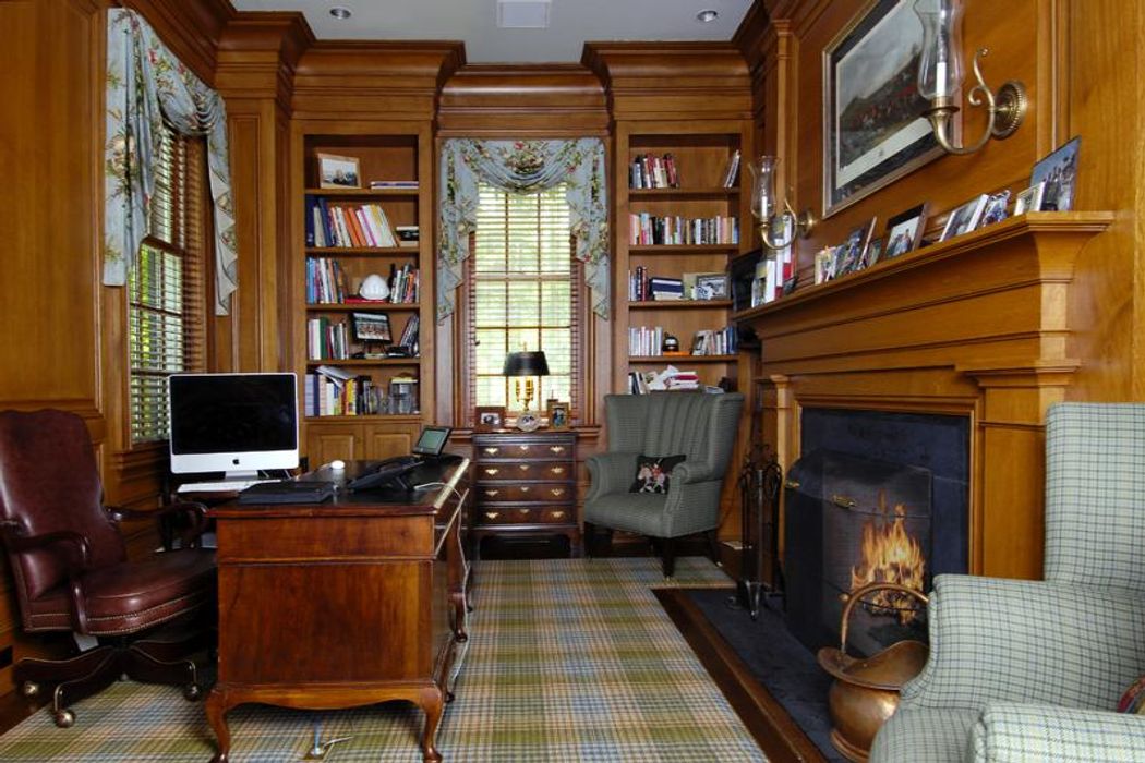 18 Edson Lane, Greenwich, CT 06830 Sotheby's International Realty, Inc.