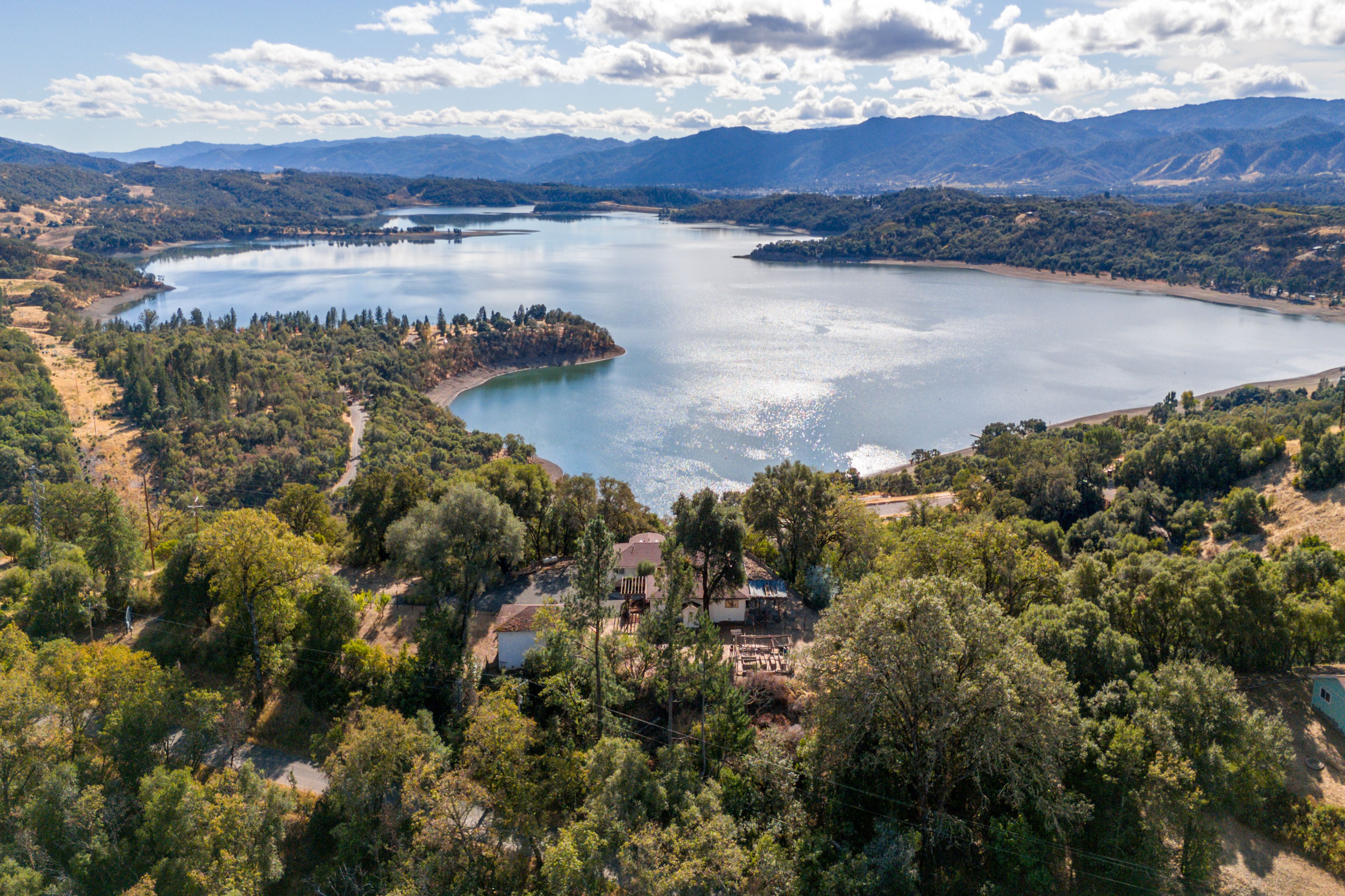 4877 Black Bart Trl Redwood Valley, California, United States – Luxury Home