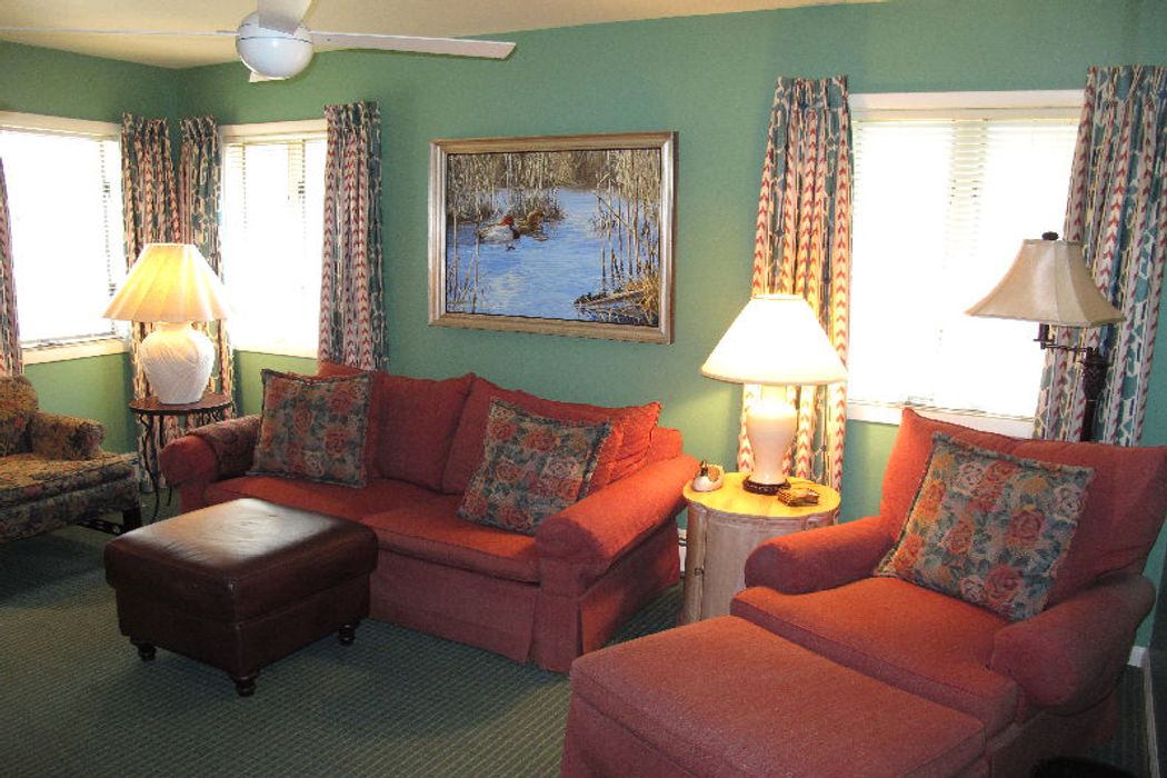 4 Doris Lane, North Sea, NY 11968 Sotheby's International Realty, Inc.