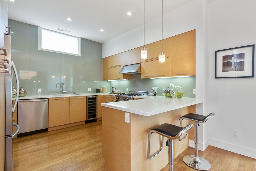 Modern Top Floor Eureka Valley Condo San Francisco, CA 94114 Sotheby