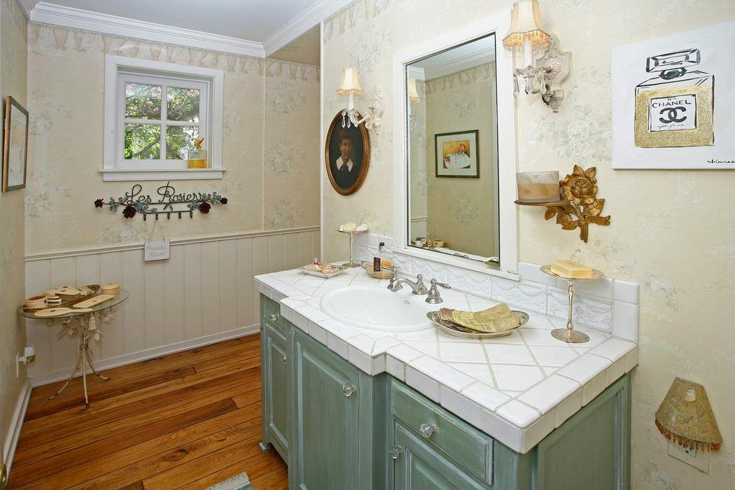 1395 N Doheny Drive, Los Angeles, CA 90069 Sotheby's International Realty, Inc.