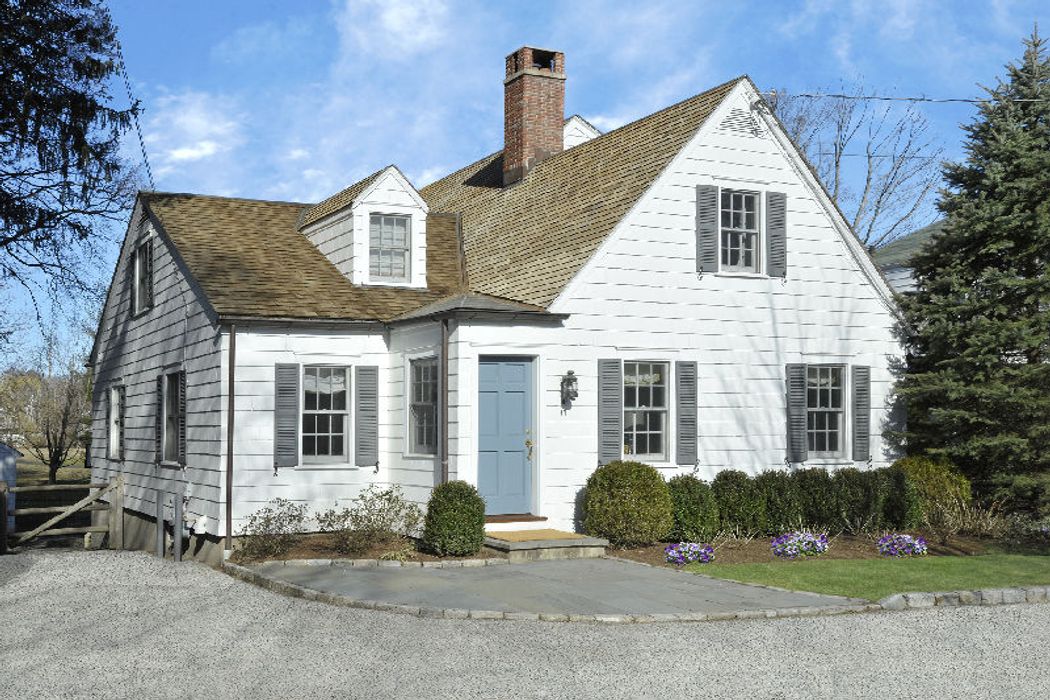 17 Shore Road, Old Greenwich, CT 06870 Sotheby's International Realty