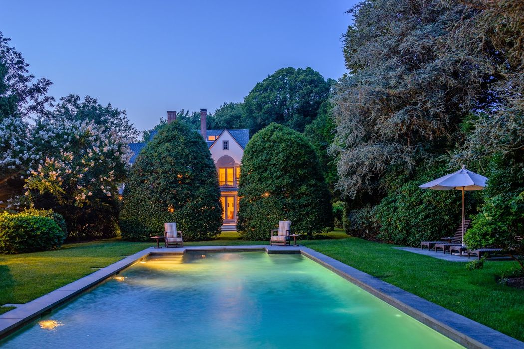 East Hampton Village East Hampton, NY 11937 Sotheby's International