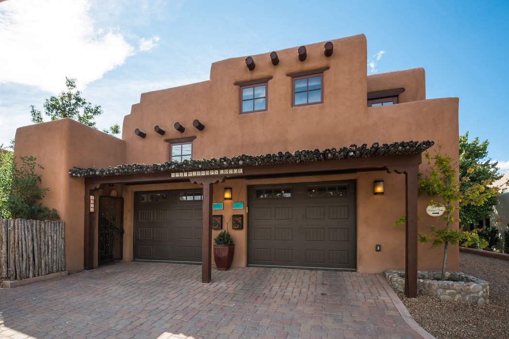 325 Lodge Rd , Santa Fe, NM 87501 Sotheby's International