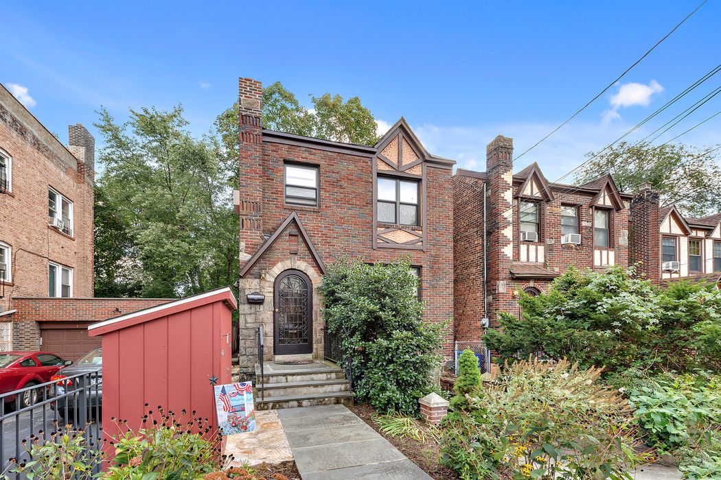 6036 Huxley Avenue, Bronx, NY 10471 Sotheby's International Realty, Inc.