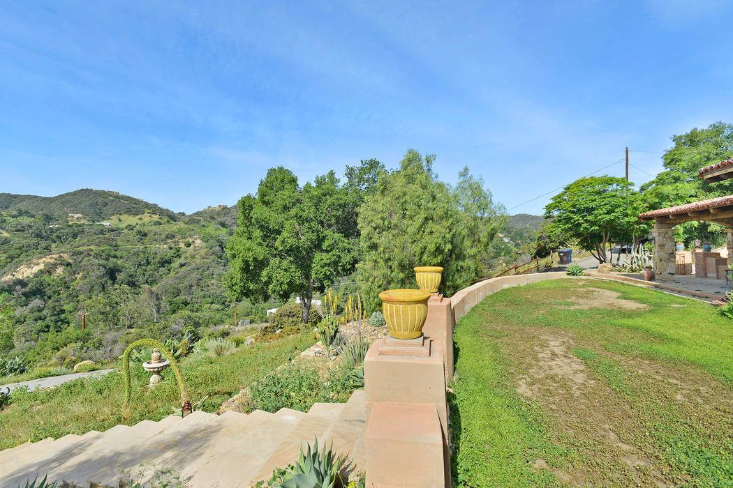 2266 N. Topanga Canyon Blvd, Topanga, CA 90290 Sotheby's