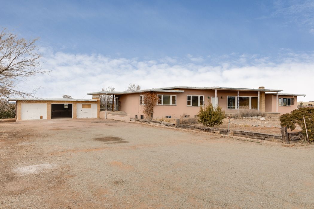 3630 Rodeo Ln, Santa Fe, NM 87507 Sotheby's International Realty, Inc.