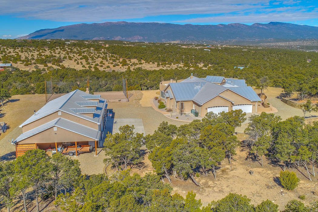 76 Via Sedillo, Tijeras, NM 87059 Sotheby's International Realty, Inc.