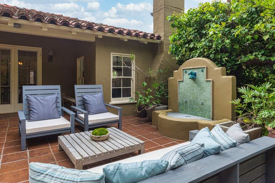 2763 Outpost Drive Los Angeles, CA 90068