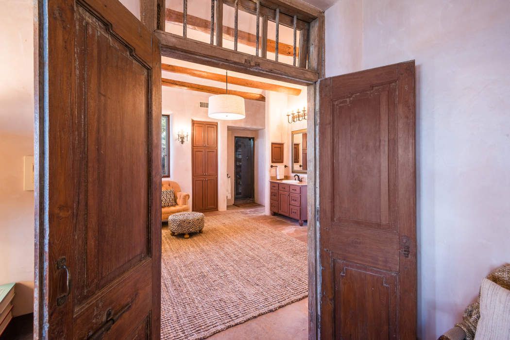 1062 Sierra Del Norte, Santa Fe, NM 87501 Sotheby's International
