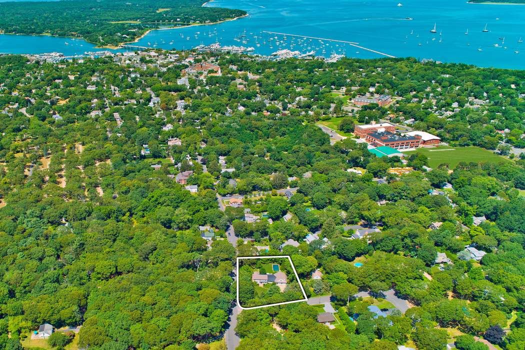 319 Madison Street, Sag Harbor, NY 11963 Sotheby's International