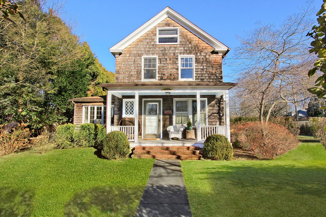 East Hampton Village Cottage East Hampton, NY 11937 Sotheby's