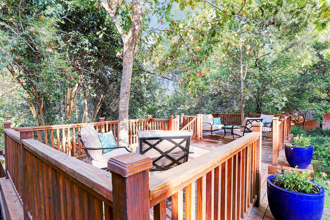 235 Chimney Rock, Houston, TX 77024 Martha Turner Sotheby's