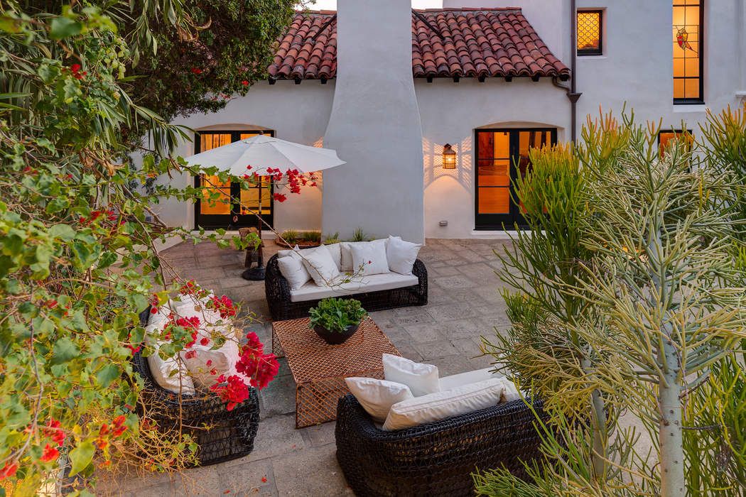 4447 Cromwell Avenue, Los Angeles, CA 90027 Sotheby's International