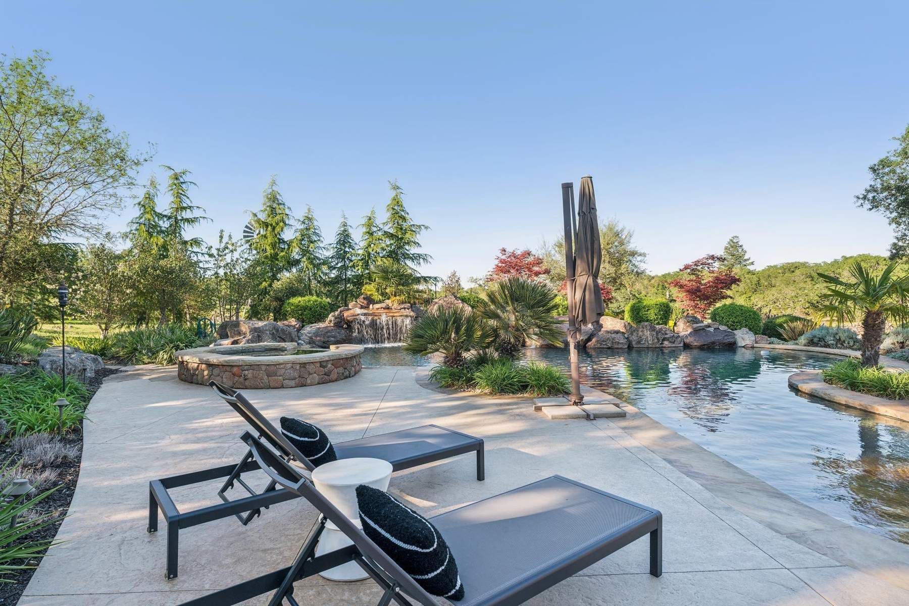 2575 Bennett Ridge Road, Santa Rosa, CA 95404