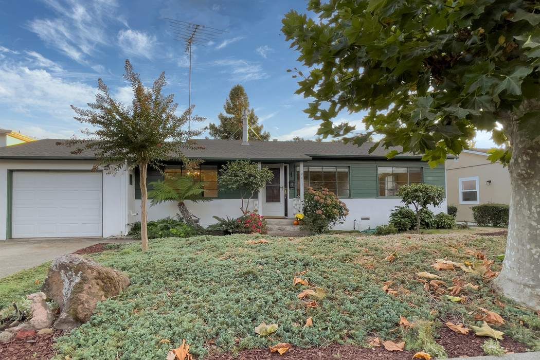 413 Rosalie Drive, Sonoma, CA 95476