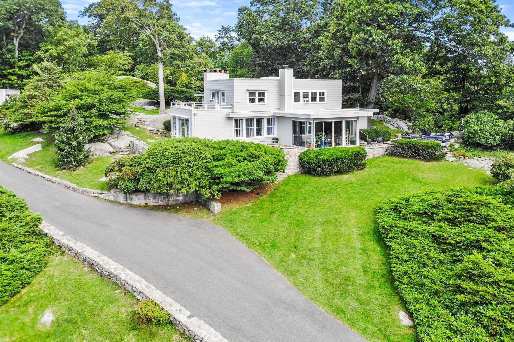 23 Carrington Drive, Greenwich, CT 06831