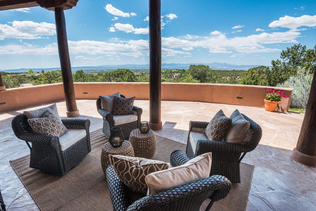 1062 Sierra Del Norte, Santa Fe, NM 87501 Sotheby's International