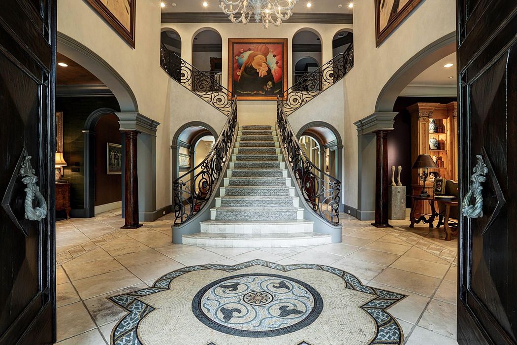 9010 Sandringham Houston Tx 77024 Sotheby S International