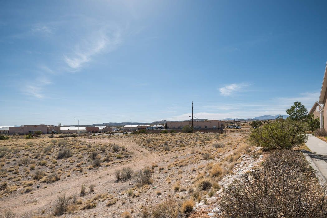 1116 Plaza Del Norte, Espanola, NM 87532 Sotheby's International