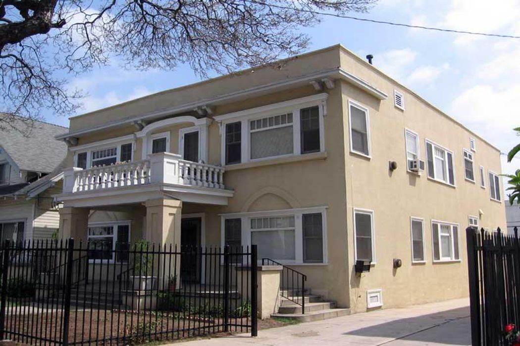 4620 Franklin Avenue Los Angeles, CA 90027 Sotheby's International