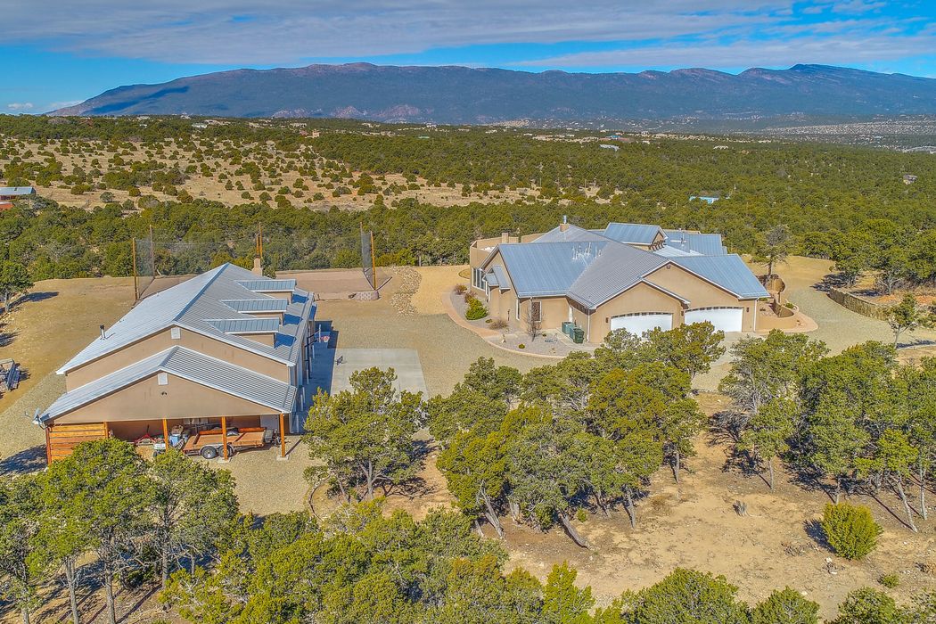 76 Via Sedillo, Tijeras, NM 87059 Sotheby's International Realty, Inc.