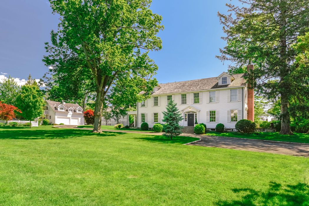 51 Mayo Avenue, Greenwich, CT 06830 Sotheby's International Realty, Inc.