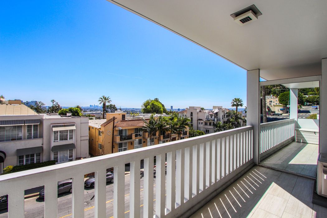 999 N. Doheny Drive 305, Los Angeles, CA 90069 Sotheby's International Realty, Inc.