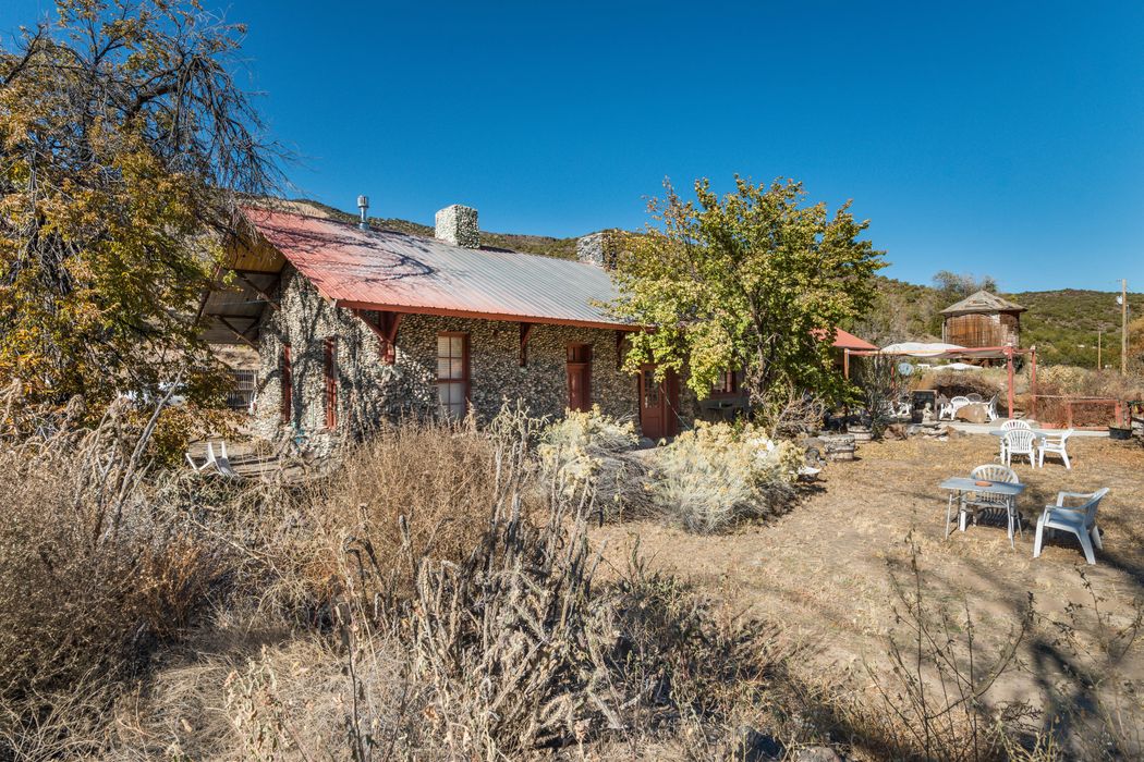 Embudo Station, Embudo, NM 87531 Sotheby's International Realty, Inc.
