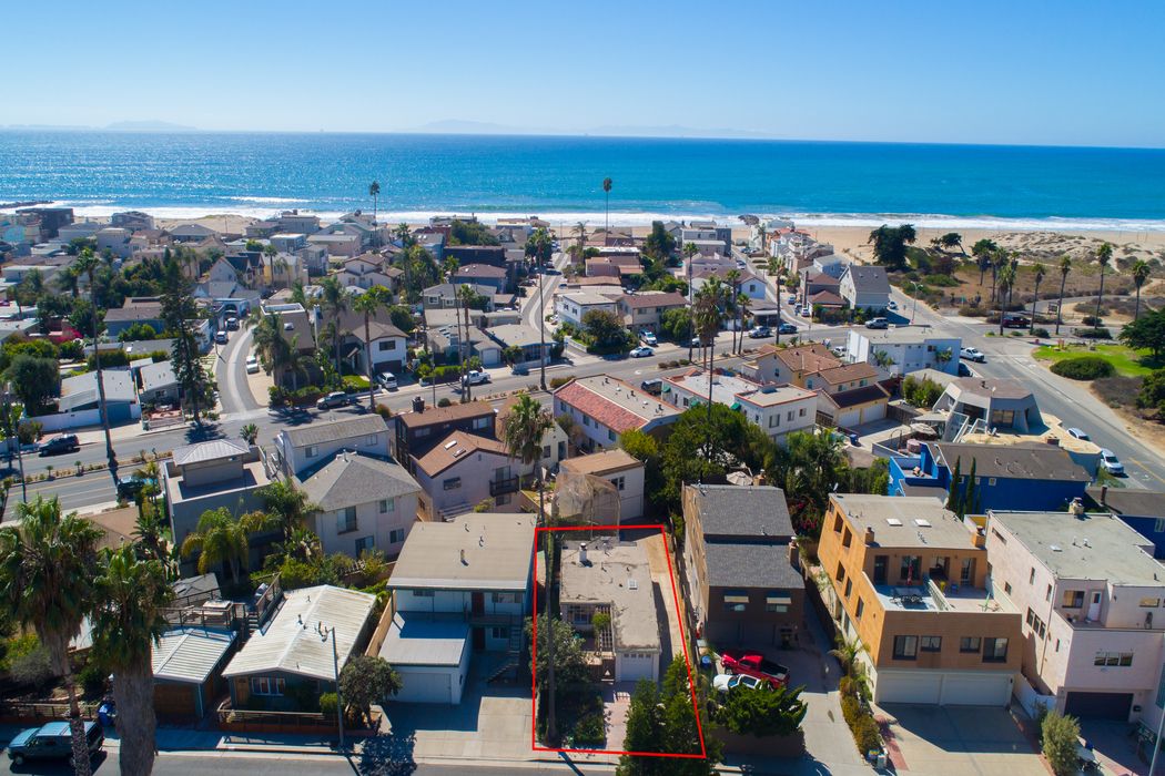 2042 Ayala Street, Ventura, CA 93001 Sotheby's International Realty, Inc.