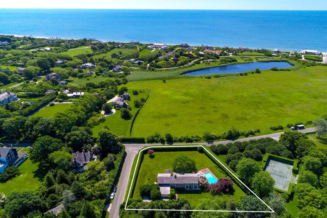 56 La Forest Lane, East Hampton, NY 11937 Sotheby's International