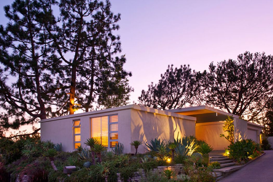 5699 Holly Oak Drive, Los Angeles, CA 90068 Sotheby's International