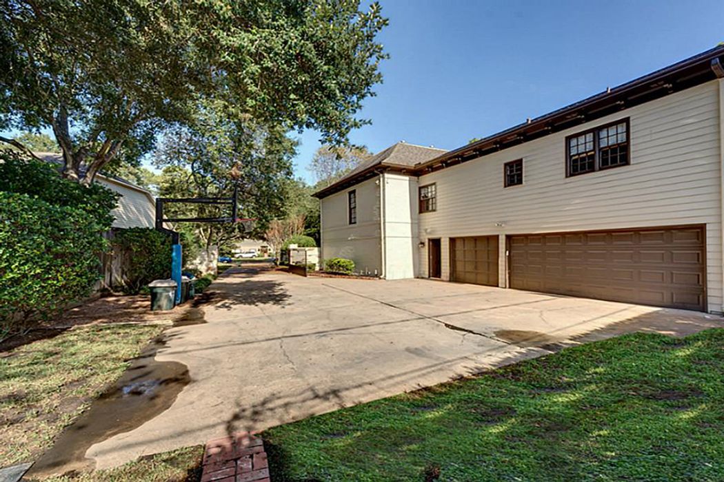 6007 Green Tree Road, Houston, TX 77057 Martha Turner Sotheby's