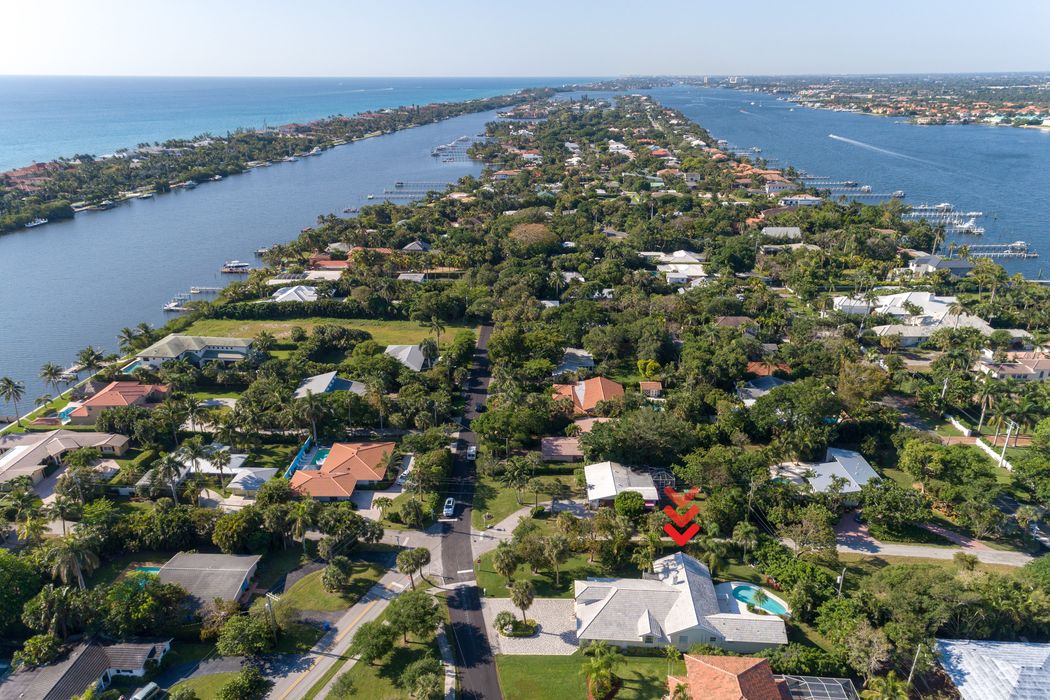 433 S Atlantic Drive, Hypoluxo Island, FL 33462 Sotheby's