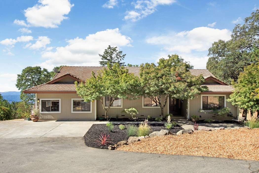 3200 Green Rd, Cloverdale, CA 95425 Sotheby's International Realty, Inc.