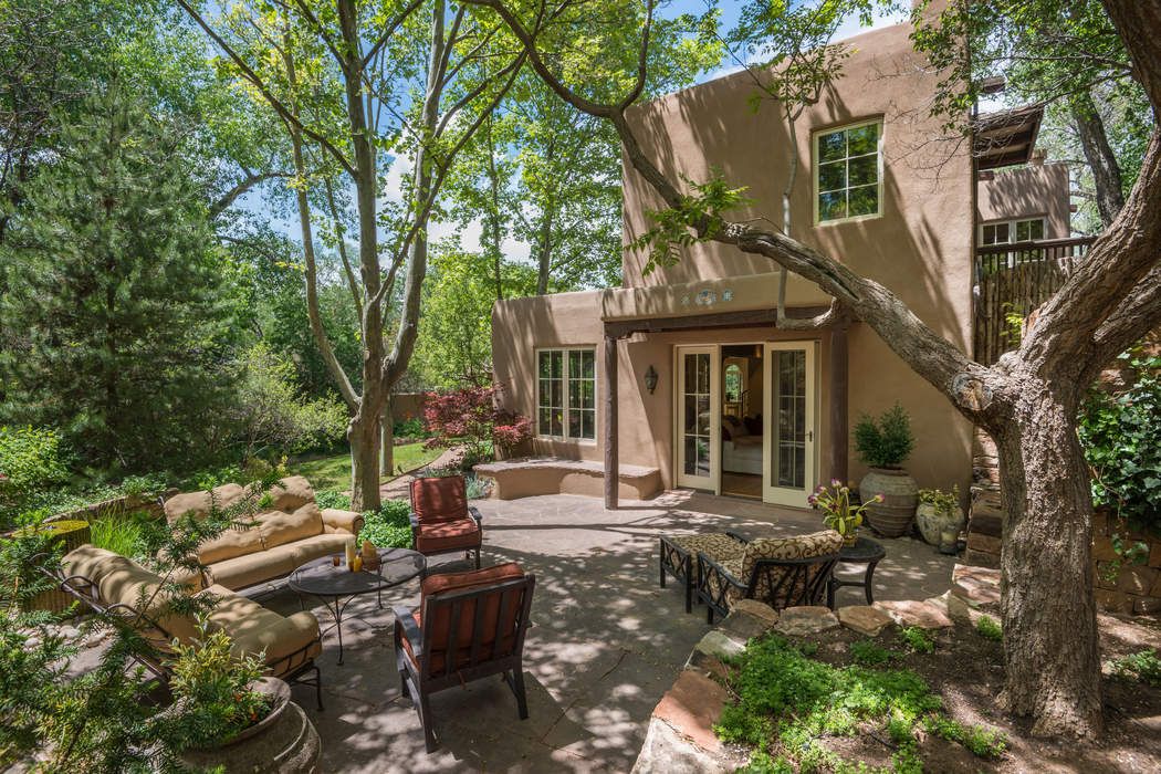 911 Camino Santander, Santa Fe, NM 87505 Sotheby's International