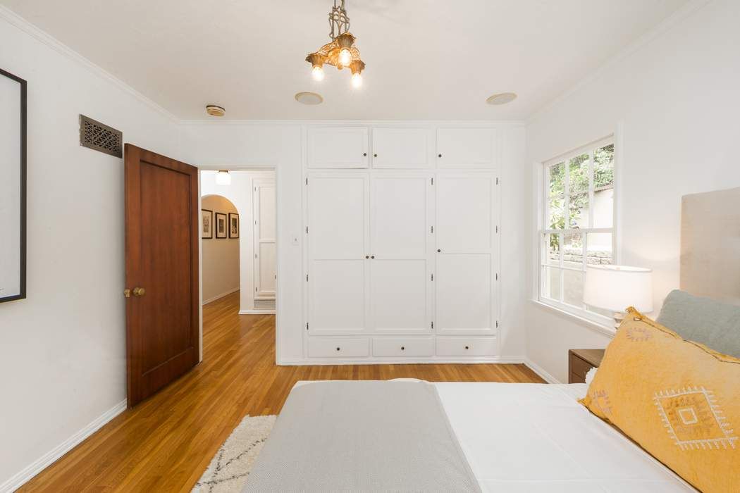 2763 Outpost Drive Los Angeles, CA 90068