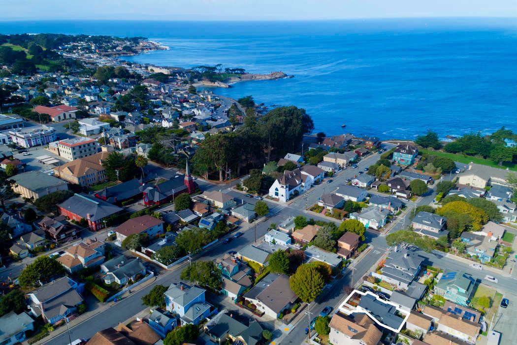 141 11th Street, Pacific Grove, CA 93950 Sotheby's International Realty, Inc.