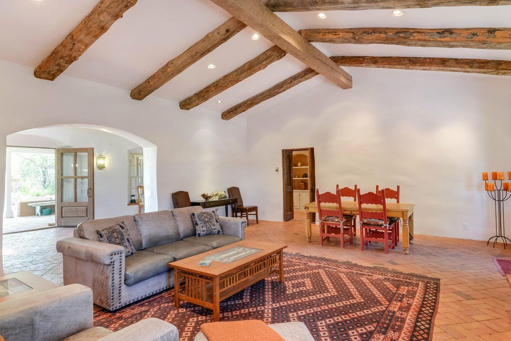 711 Calle Picacho, Santa Fe, NM 87501 Sotheby's International Realty