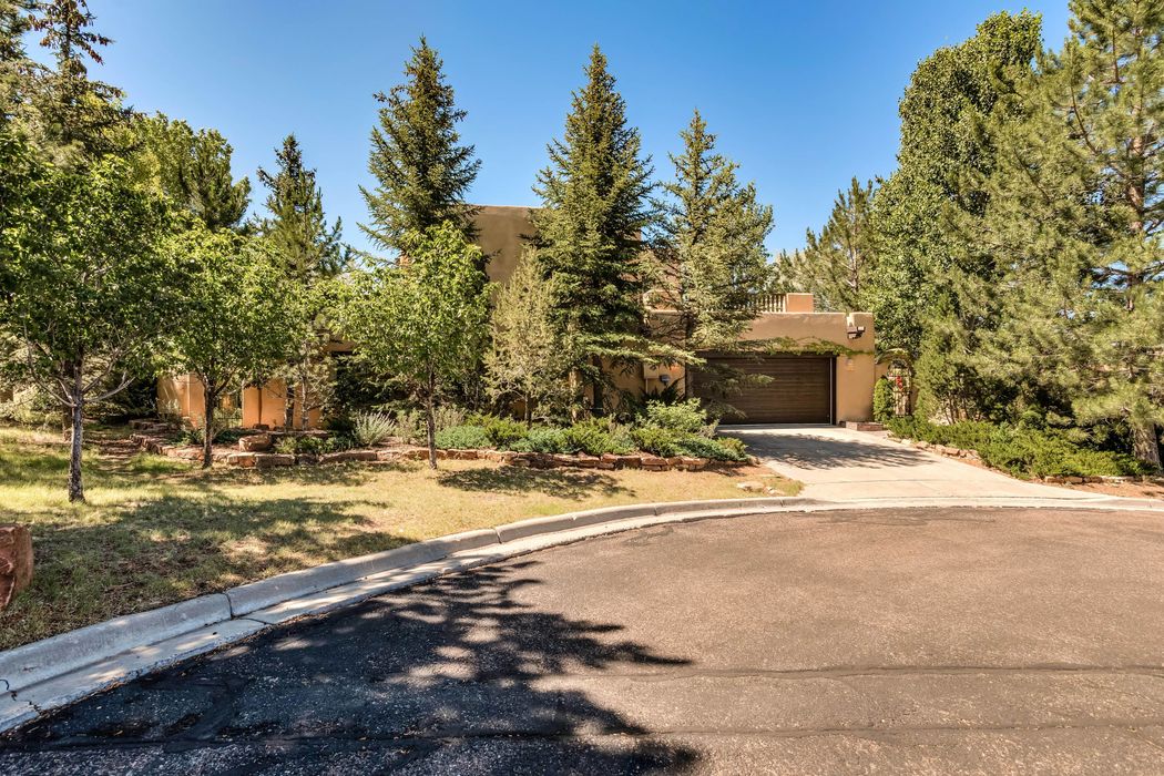 3101 Old Pecos Trail, Santa Fe, NM 87505 Sotheby's International